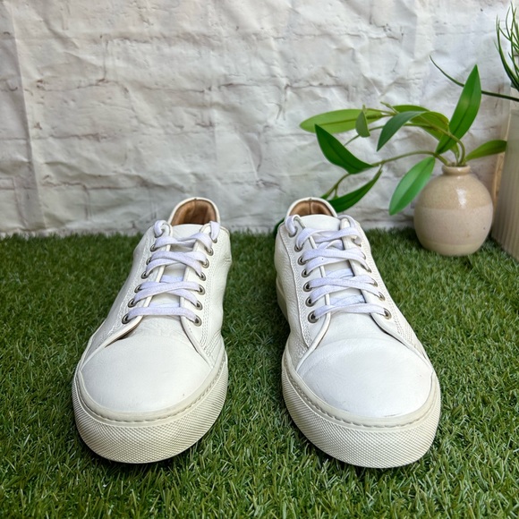 WINGS + HORNS CLASSIC LOW
$343.00
COLOR 
WHITE
Size 42 - Picture 14 of 17